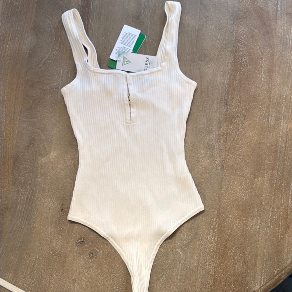 GUESS Stylish Cream Ribbed Bodysuit